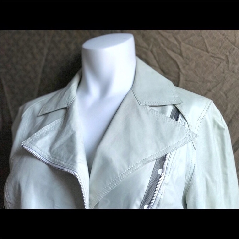 Giles Grey Leather Cropped Moto - Picture 6 of 11